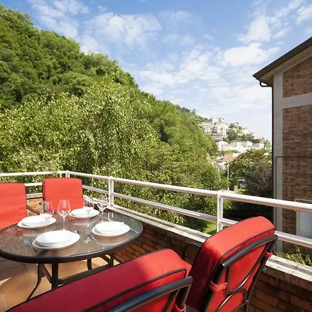 The Collection | Ondarreta Beach Apartamento